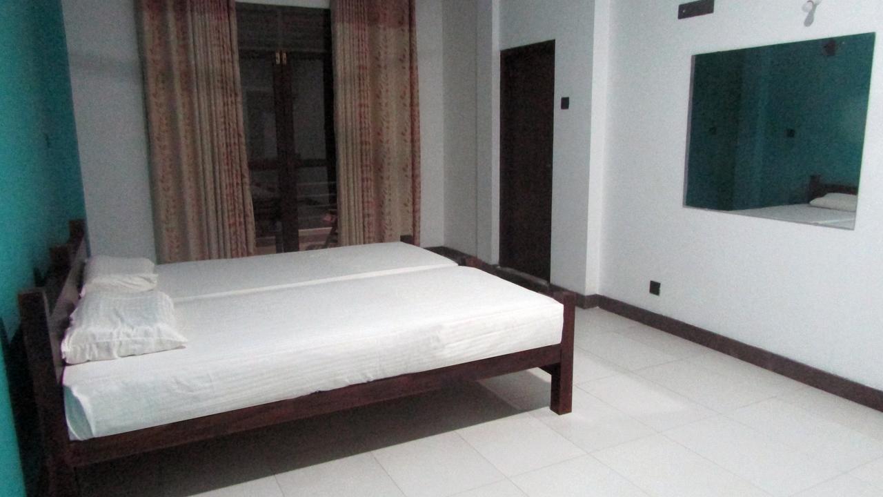 Soul Surfer - Weligama Hostel Exterior foto